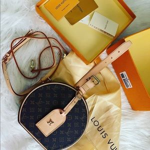 luxury bags&shoes are available quality guaranteed